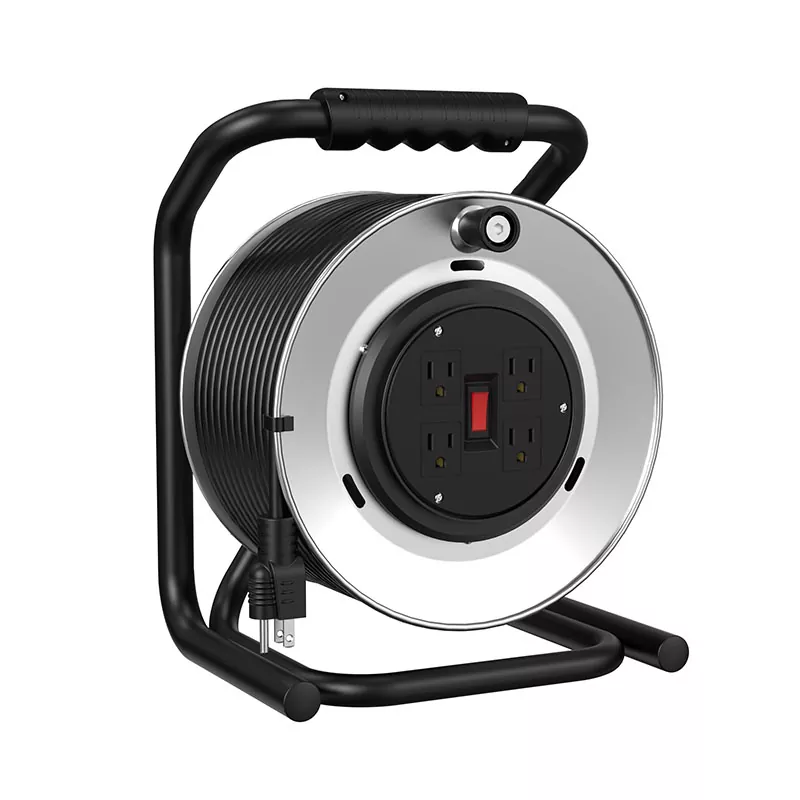 4 outlet gulungan kabel logam 120ft